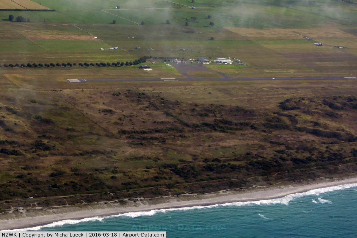 Whakatane Aerodrome Airport, Whakatane New Zealand (NZWK) - Taken from ZK-CIC, WHK-AKL