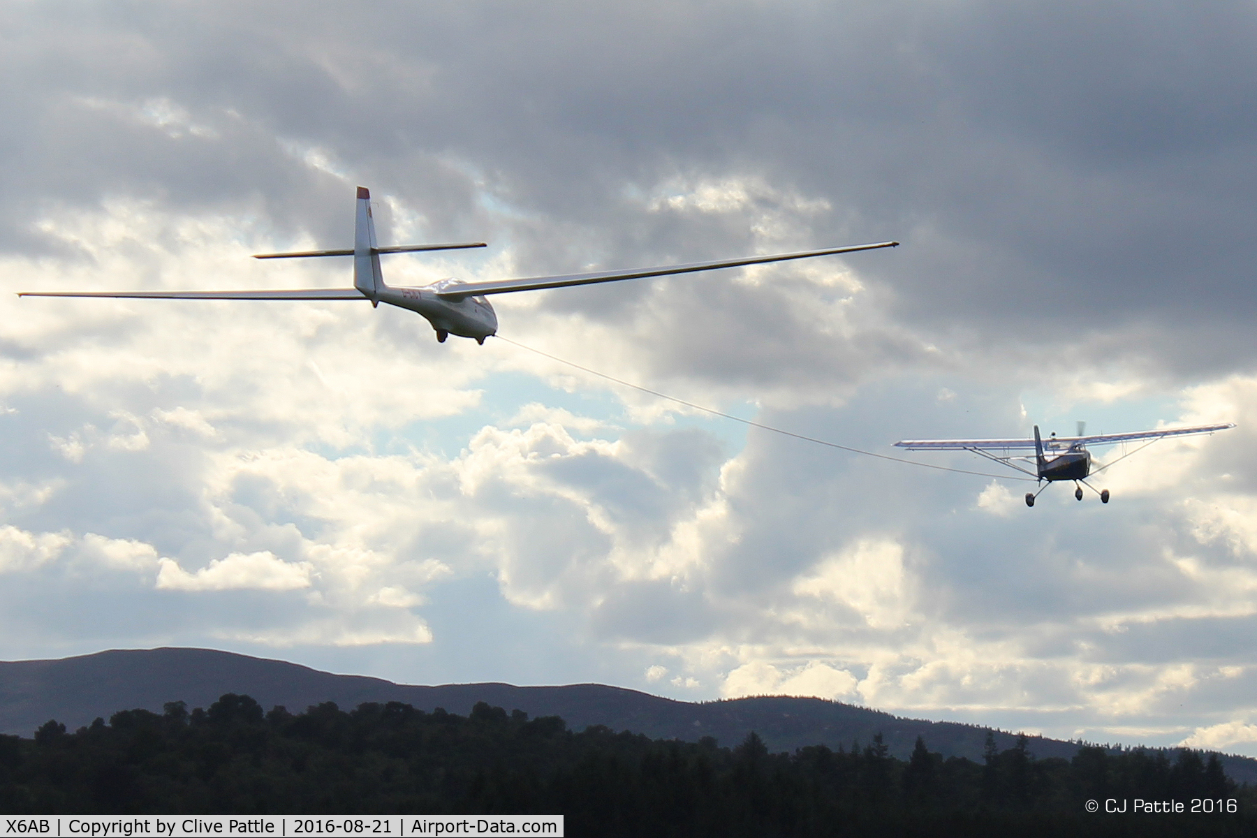 X6AB Airport - Take to the skies at the Deeside Gliding Club at Aboyne, Scotland.