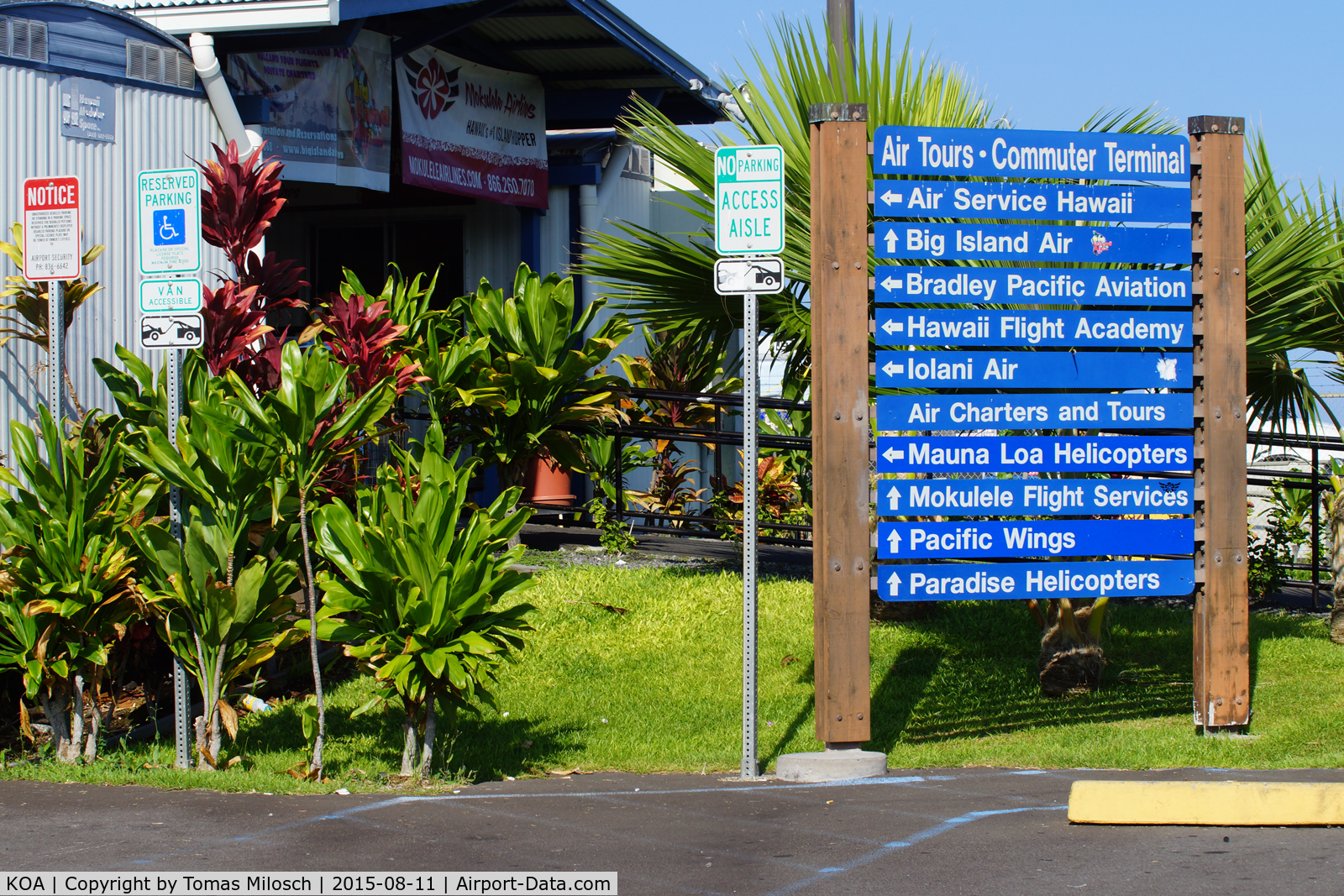Kona International At Keahole Airport (KOA) - Lots of touristic services are available ...