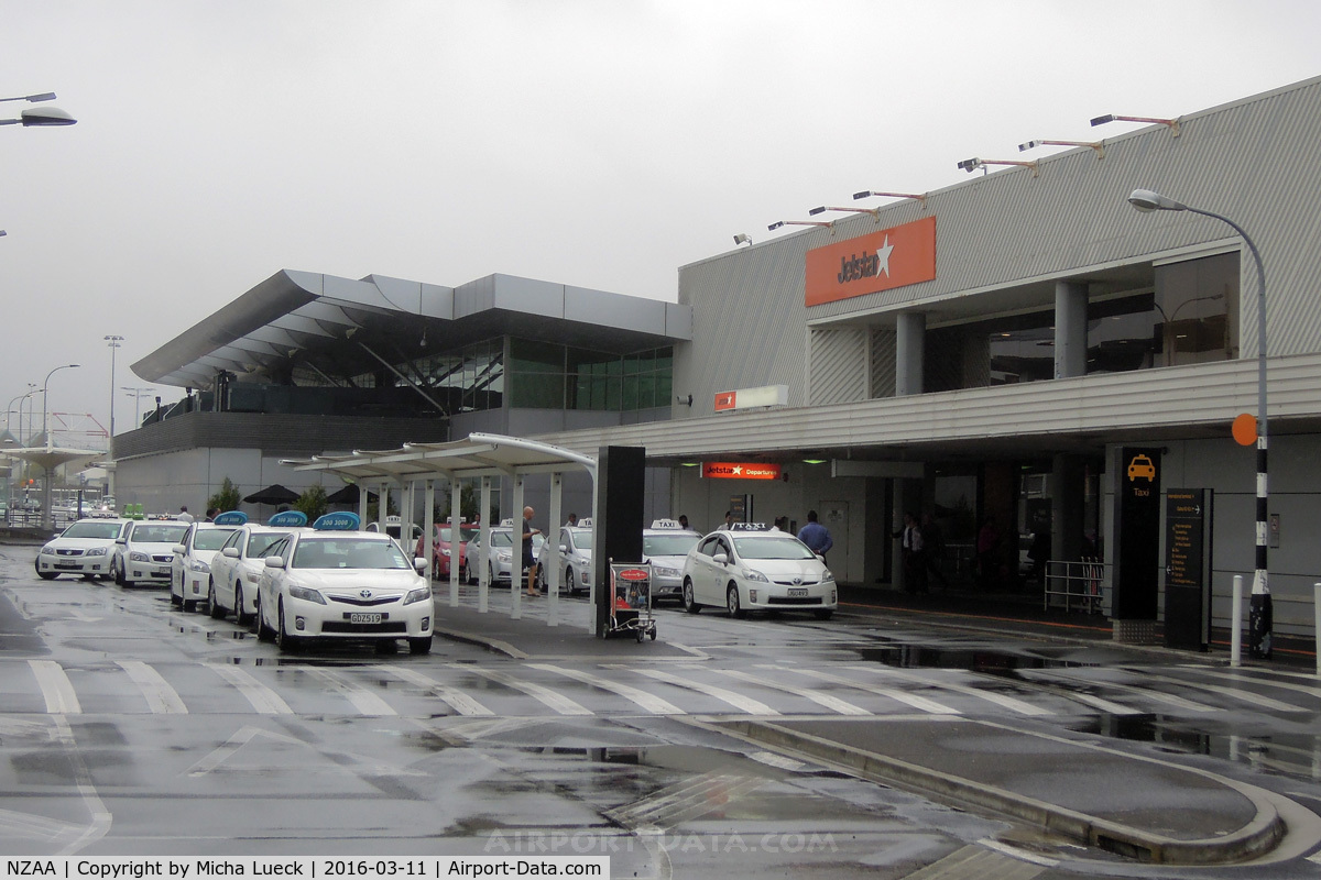 Auckland International Airport, Auckland New Zealand (NZAA) - Auckland domestic