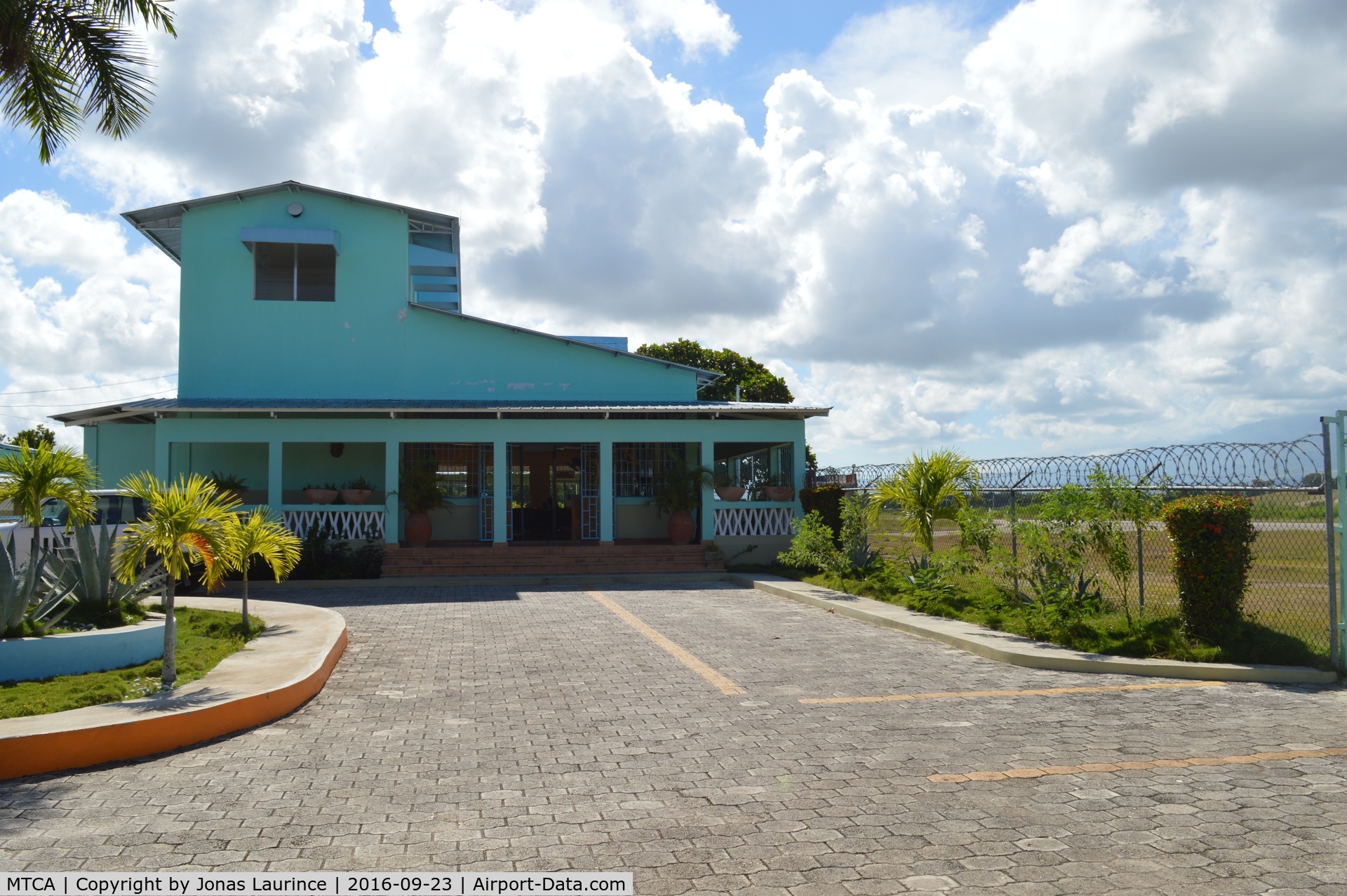 Les Cayes Airport, Les Cayes Haiti (MTCA) - The main building of the Airport of Les Cayes
