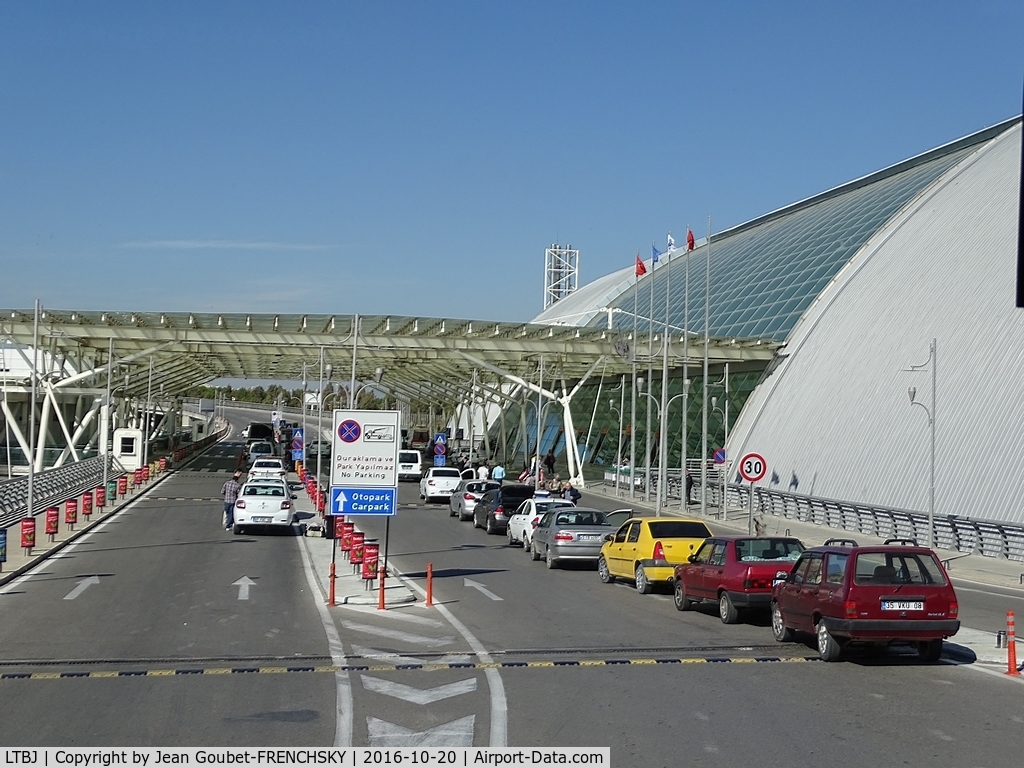 ?zmir Adnan Menderes Airport, ?zmir Turkey (LTBJ) - level departures