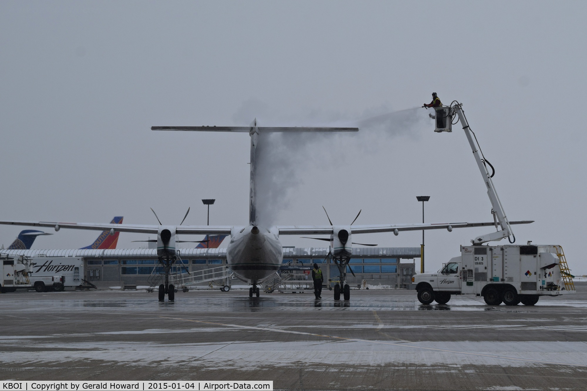Boise Air Terminal/gowen Fld Airport (BOI) - De ice on the Horizon/Alaska ramp.