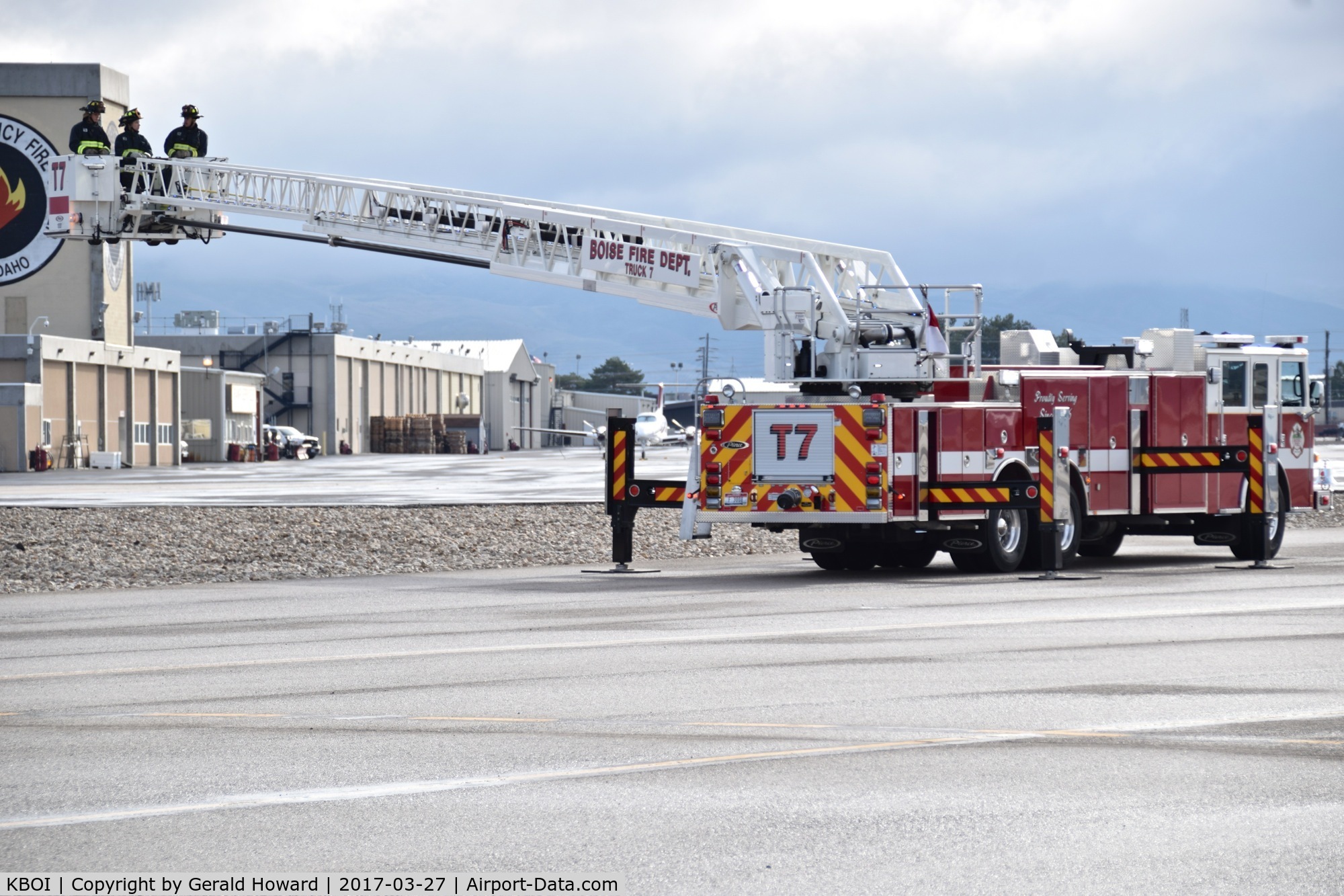 Boise Air Terminal/gowen Fld Airport (BOI) - Boise City Fire training with ARFF units.