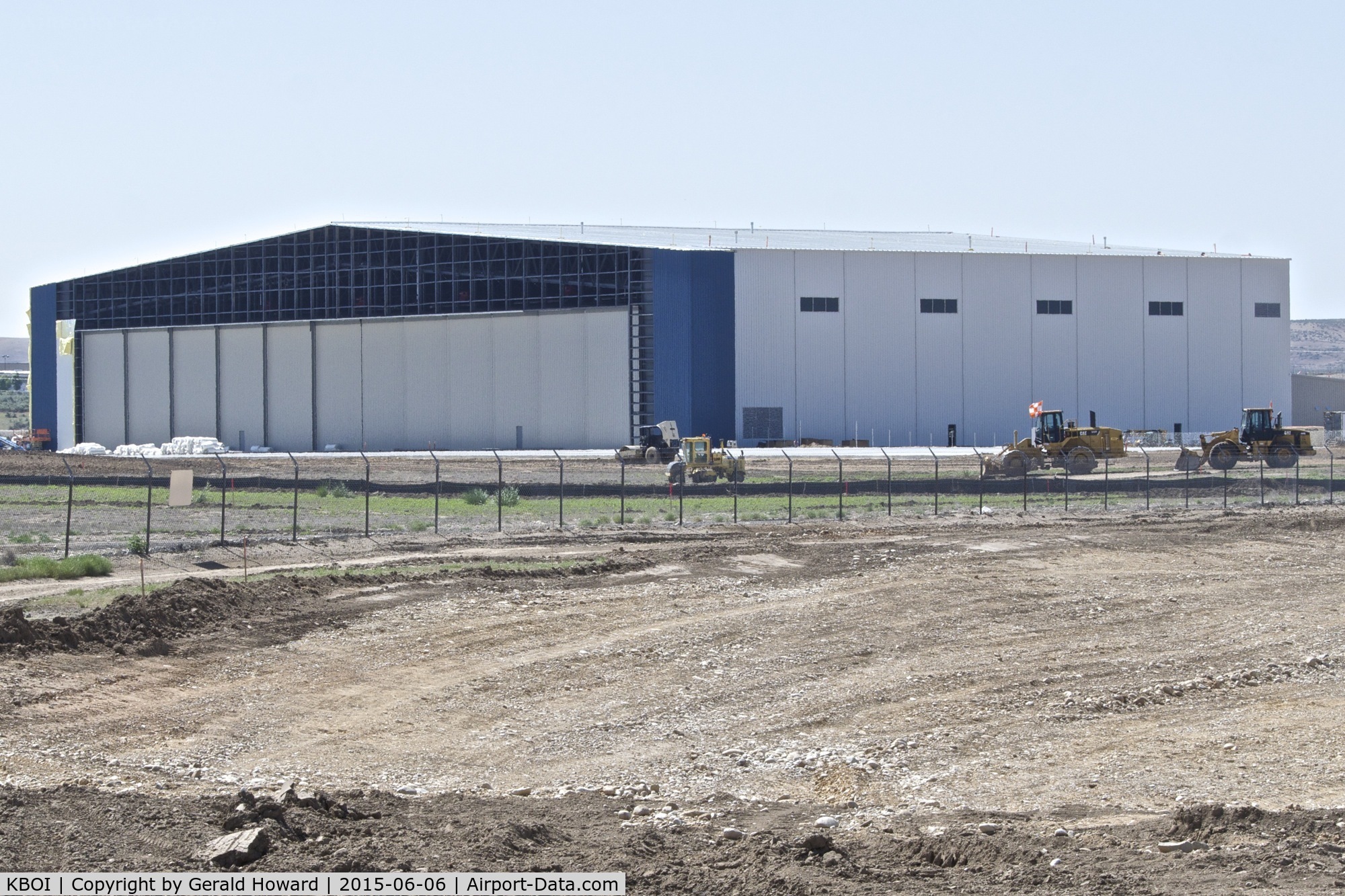 Boise Air Terminal/gowen Fld Airport (BOI) - Construction on the new Skywest maintenance hangar nearing completion.
