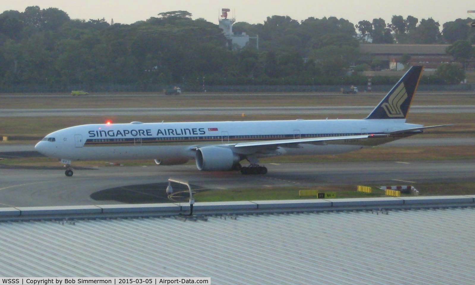 Singapore Changi Airport, Changi Singapore (WSSS) - Singapore Airlines B777 arriving at Changi Airport