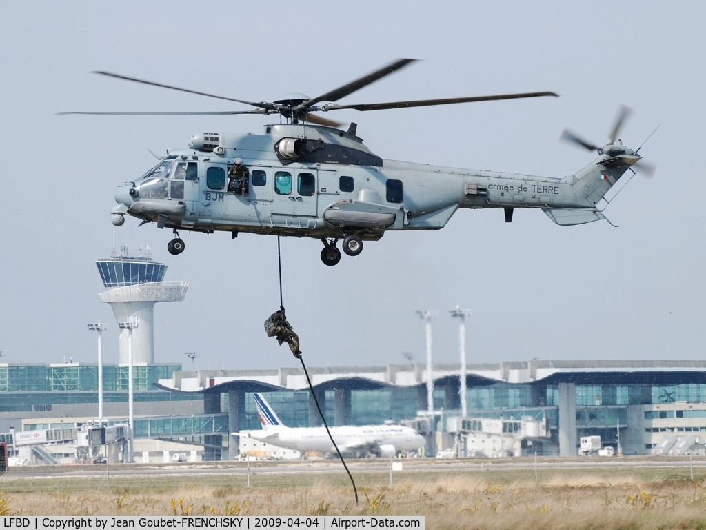 Bordeaux Airport, Merignac Airport France (LFBD) - military training (CPA 30)