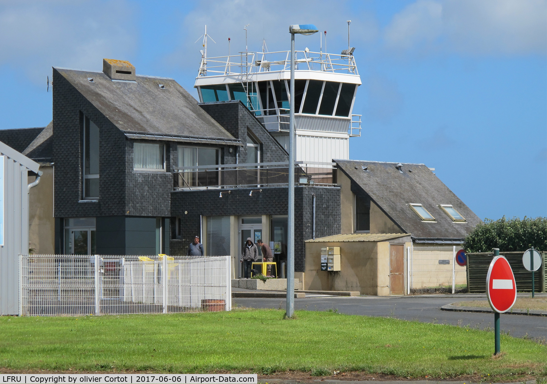 Morlaix Ploujean Airport, Morlaix France (LFRU) - the control tower