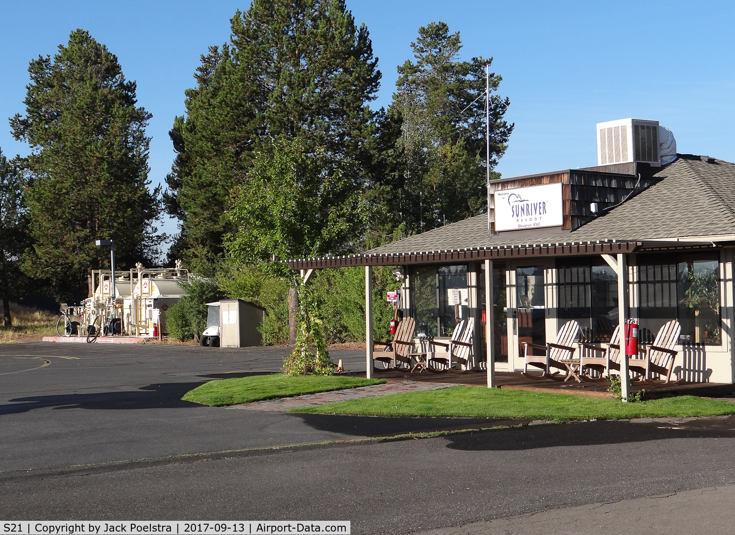 Sunriver Airport (S21) - Sunriver airport OR