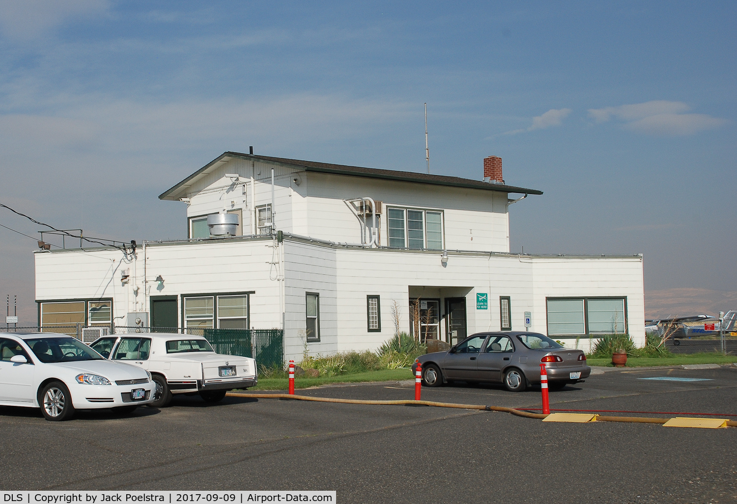 Columbia Gorge Rgnl/the Dalles Municipal Airport (DLS) - the Dalles muni. airport