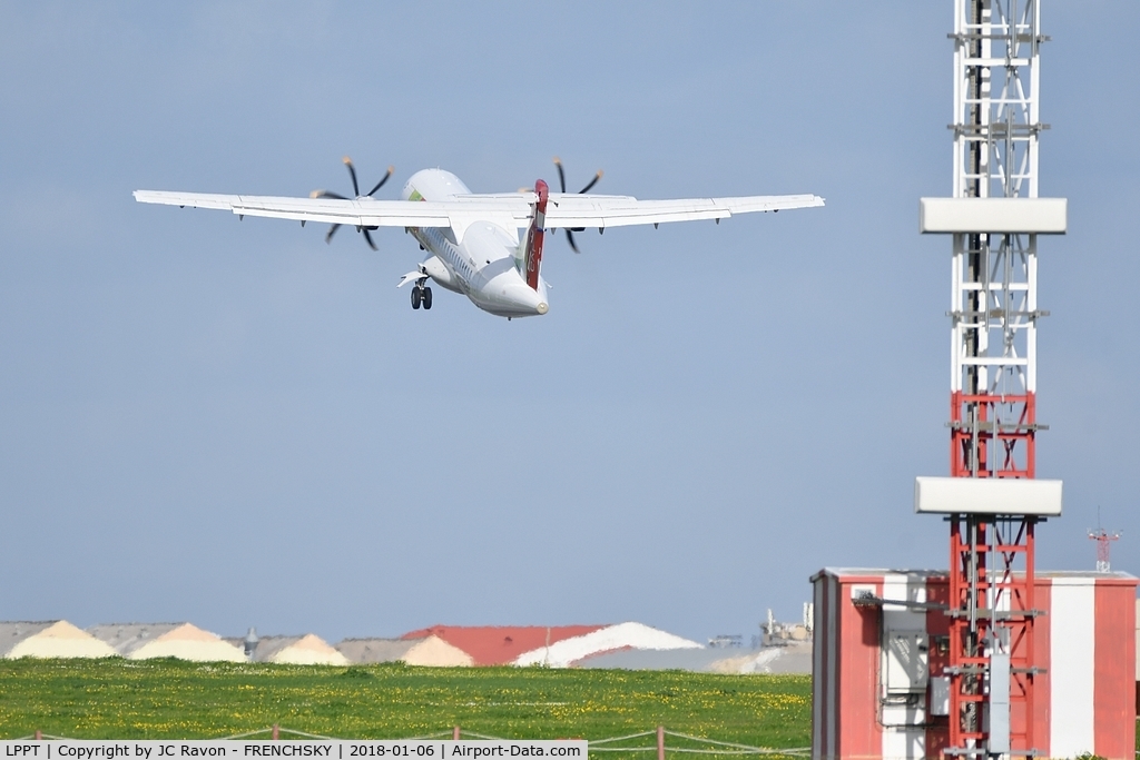 Portela Airport (Lisbon Airport), Portela, Loures (serves Lisbon) Portugal (LPPT) - ILS runway 03