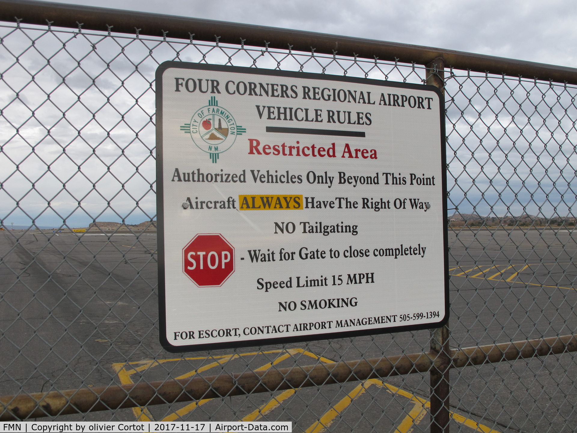Four Corners Regional Airport (FMN) - follow the rules !