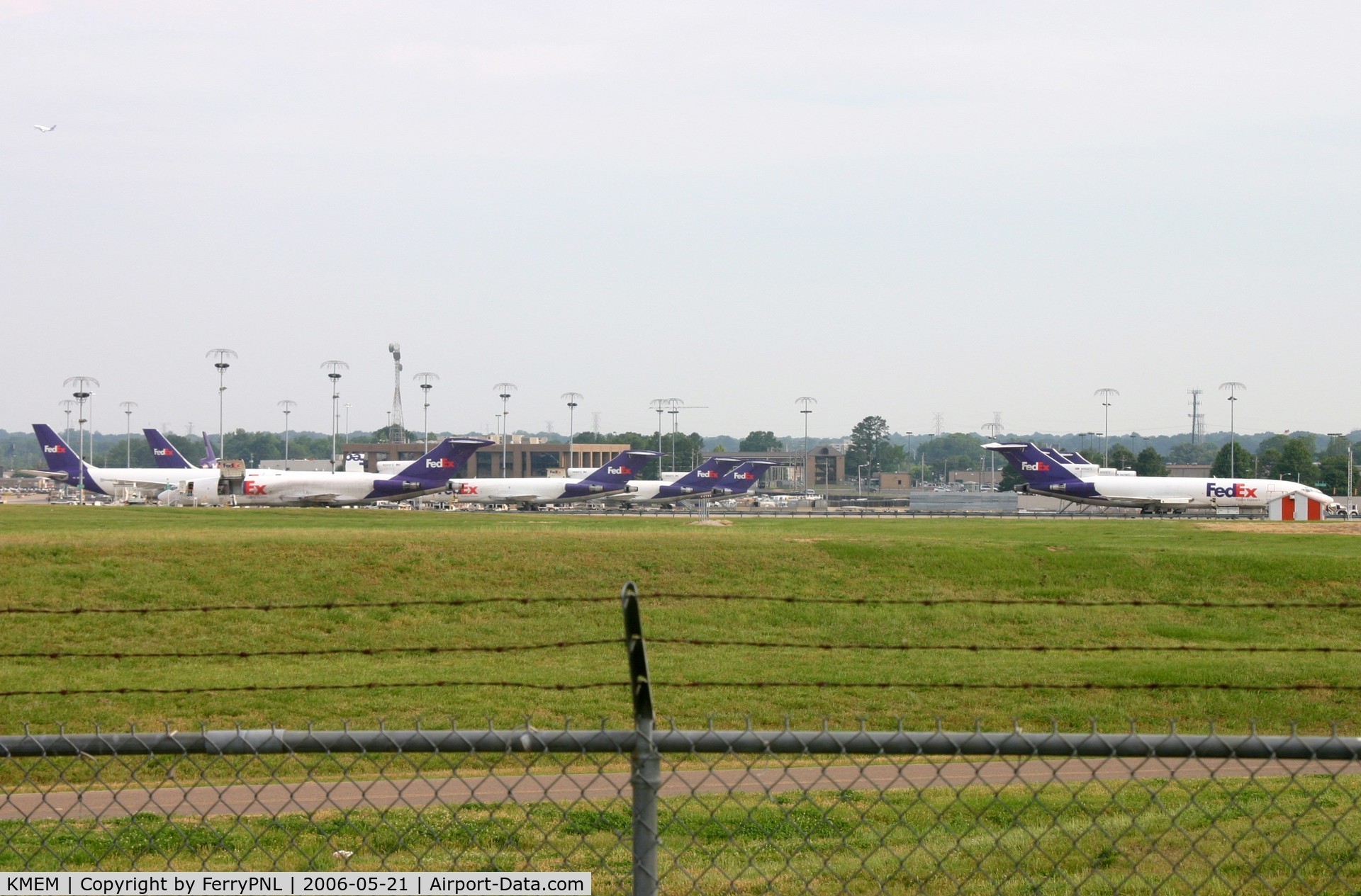 Memphis International Airport (MEM) - Fedex B727's at its base in 2006