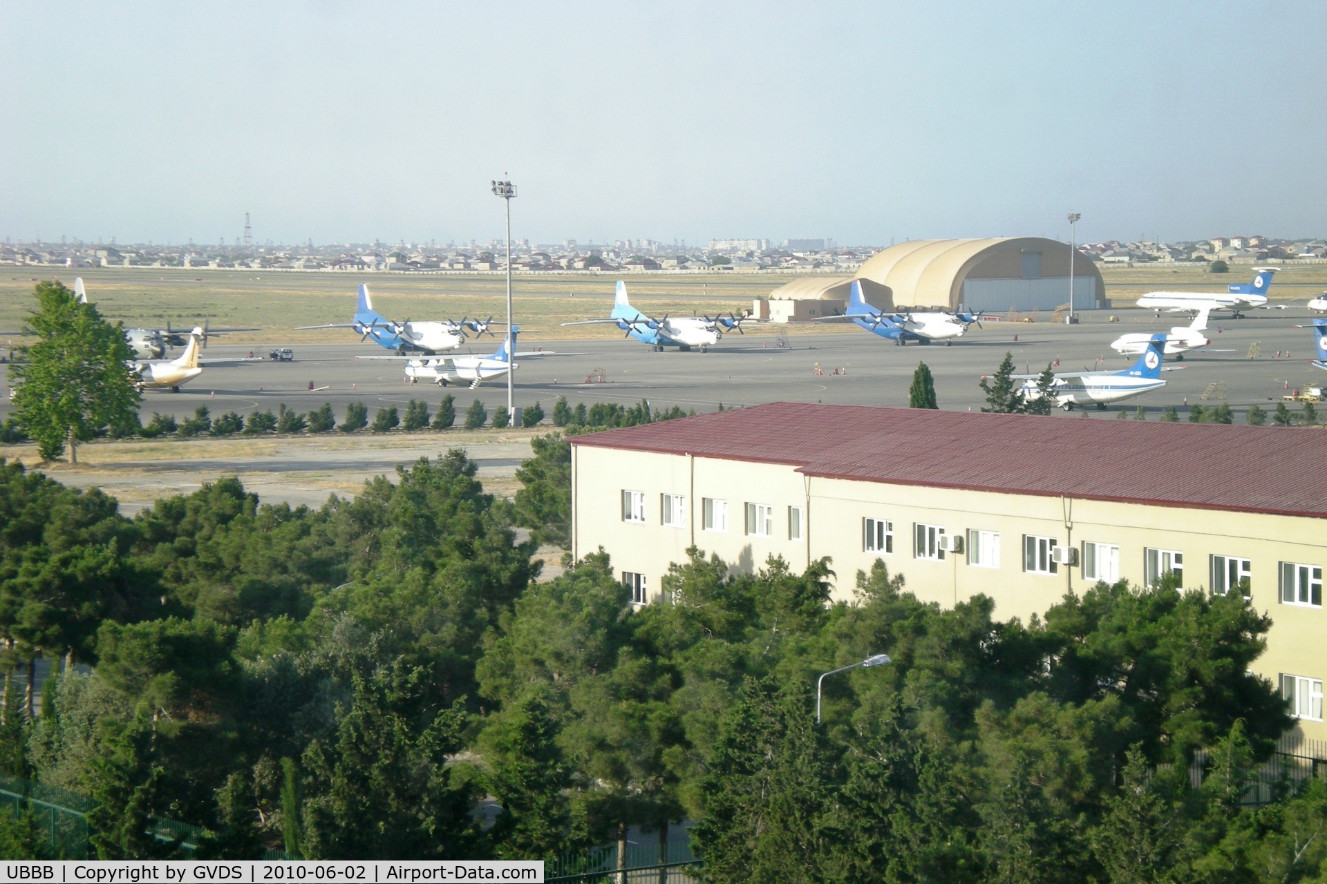Heydar Aliyev International Airport, Baku Azerbaijan (UBBB) - Flightline