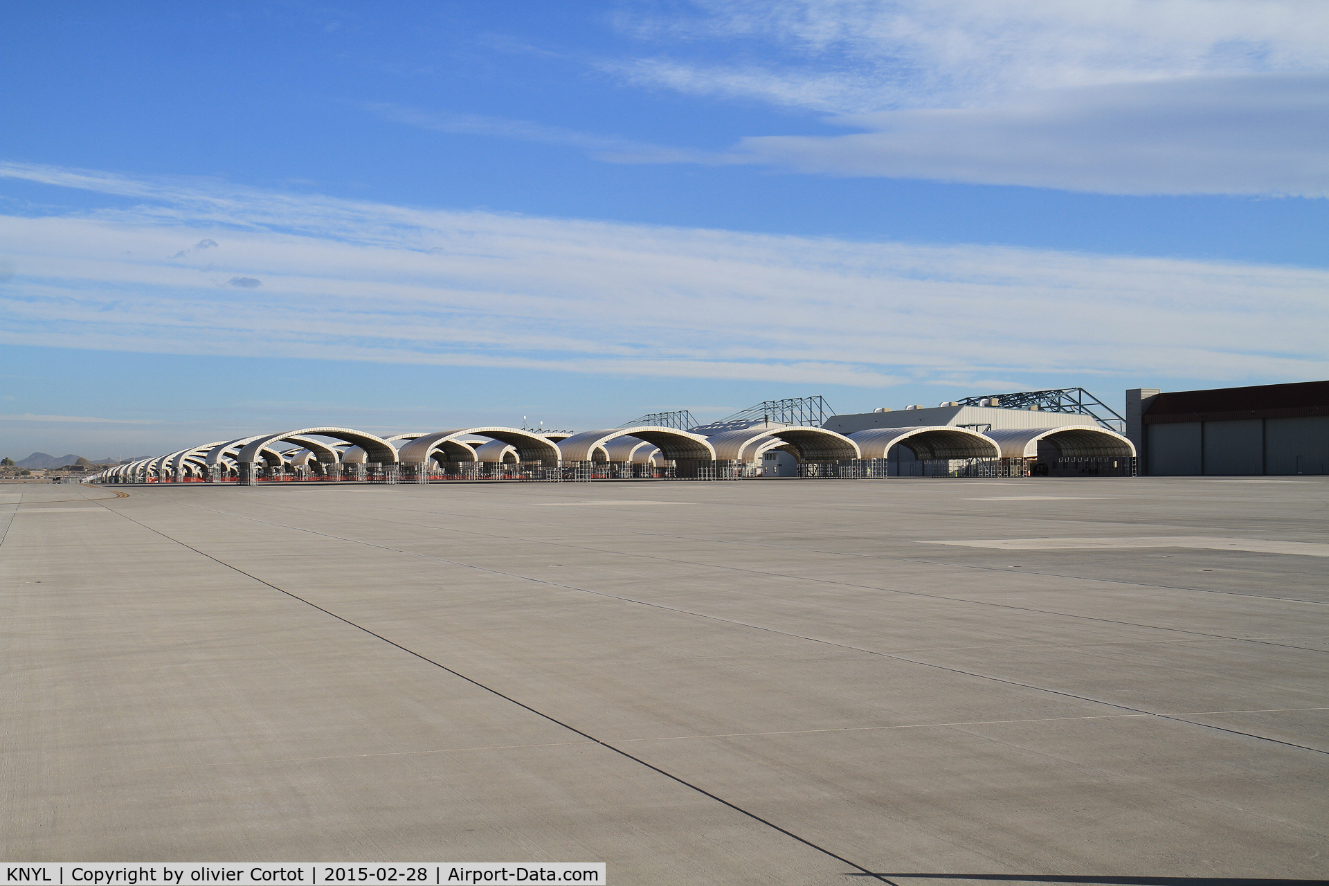 Yuma Mcas/yuma International Airport (NYL) - A lot of space...