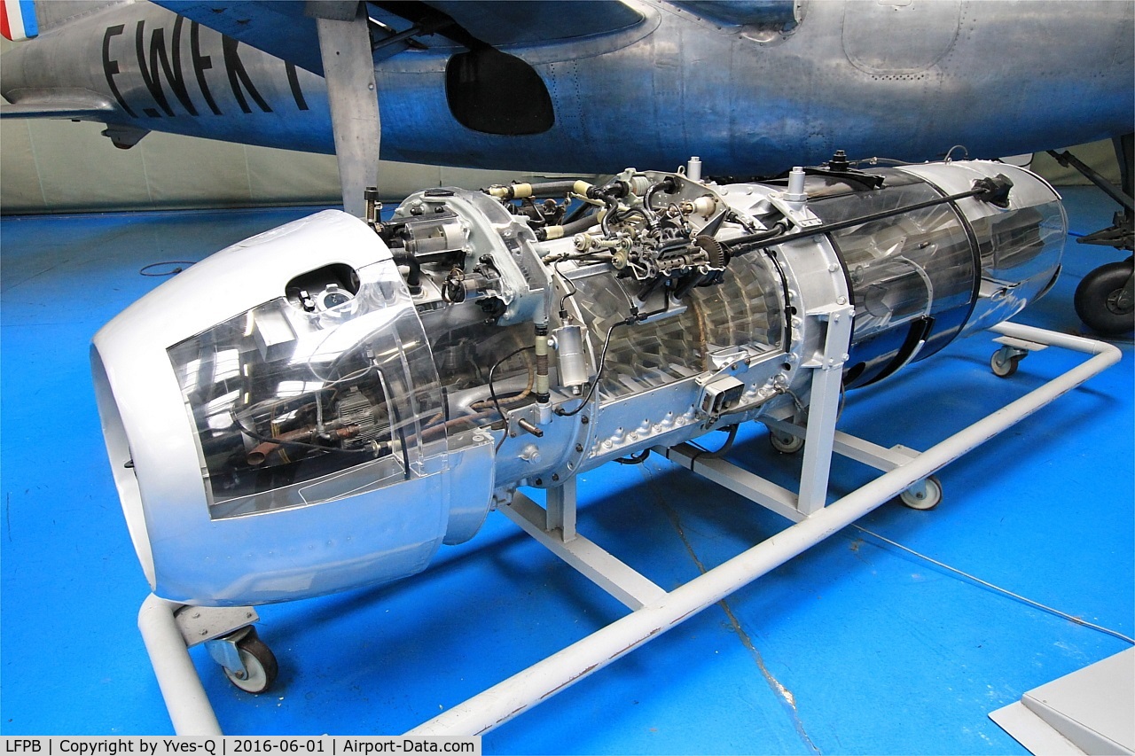 Paris Airport,  France (LFPB) - Junkers turbojet Jumo 109-004 B model, 1943, Paris-Le Bourget Air & Space Museum (LFPB-LBG)