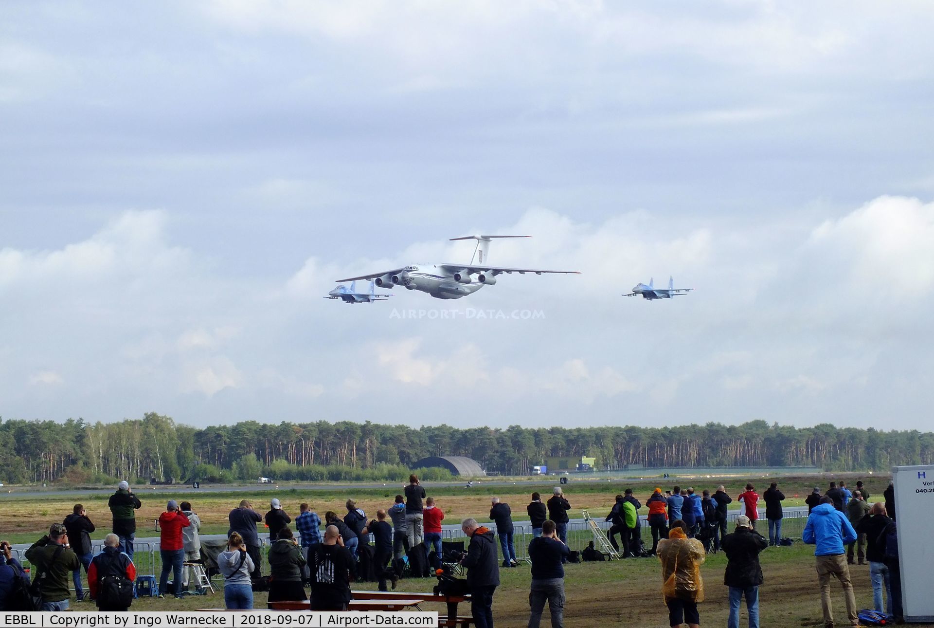 Kleine Brogel Air Base Airport, Kleine Brogel Belgium (EBBL) - Ilyushin Il-76 and 2 Sukhoi Su-27 of the Ukrainian Air Force flypast at the 2018 BAFD Spottersday at Kleine Brogel airbase