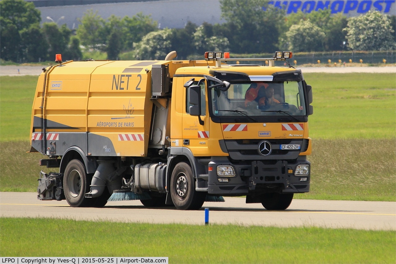 Paris Orly Airport, Orly (near Paris) France (LFPO) - Runway cleaning truck, Paris-Orly airport (LFPO-ORY)