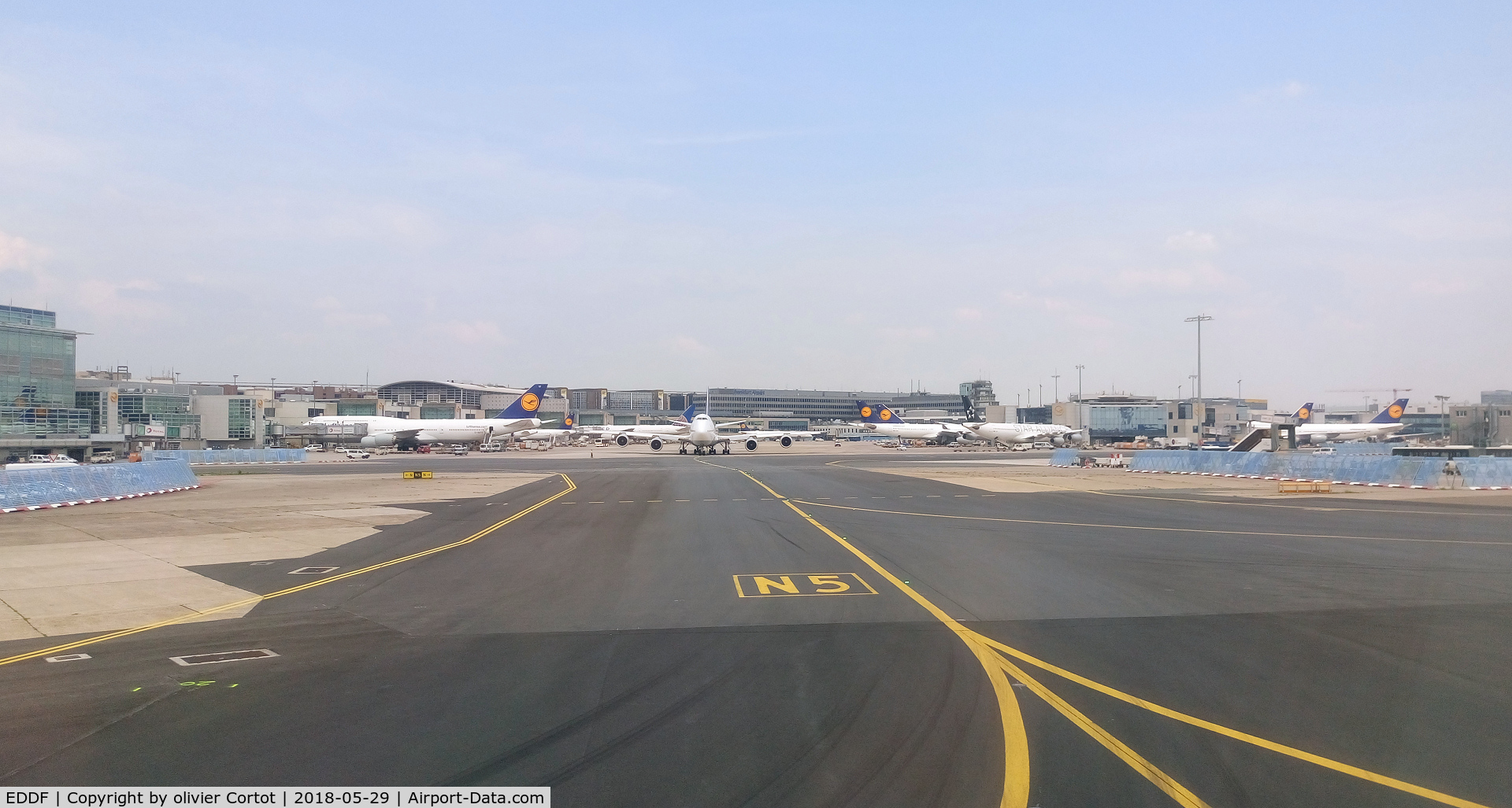 Frankfurt International Airport, Frankfurt am Main Germany (EDDF) - 747 coming at you !