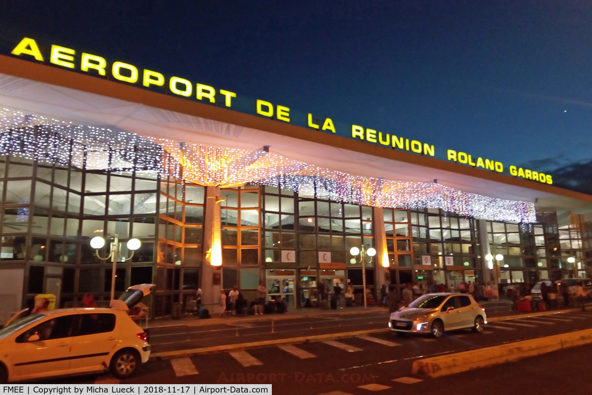 Roland Garros Airport, Saint-Denis, Réunion France (FMEE) - 5am, seconds before the airport opens for the day