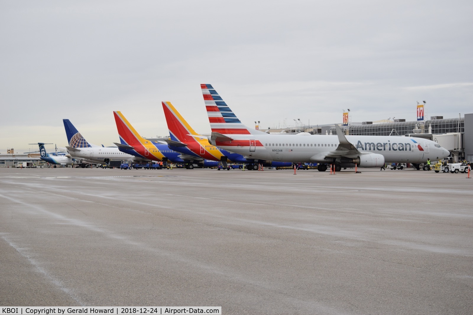 Boise Air Terminal/gowen Fld Airport (BOI) - Mid day flights in on south side of Concourse B.