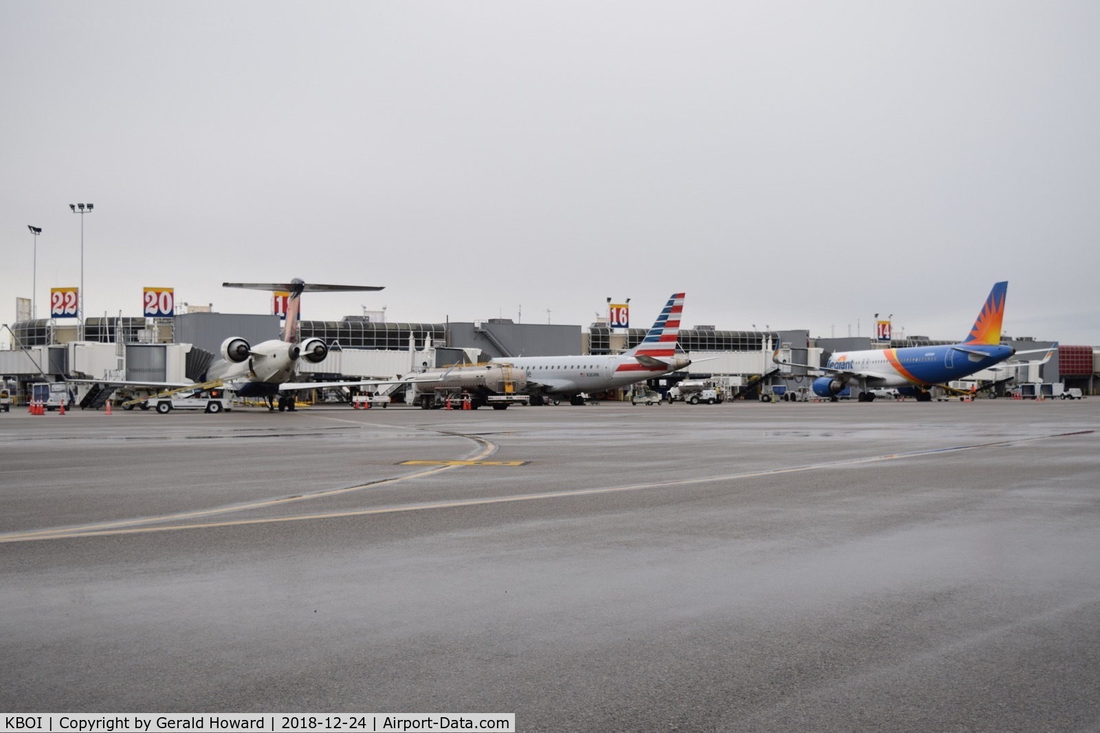 Boise Air Terminal/gowen Fld Airport (BOI) - Mid day flights in on north side of Concourse B.