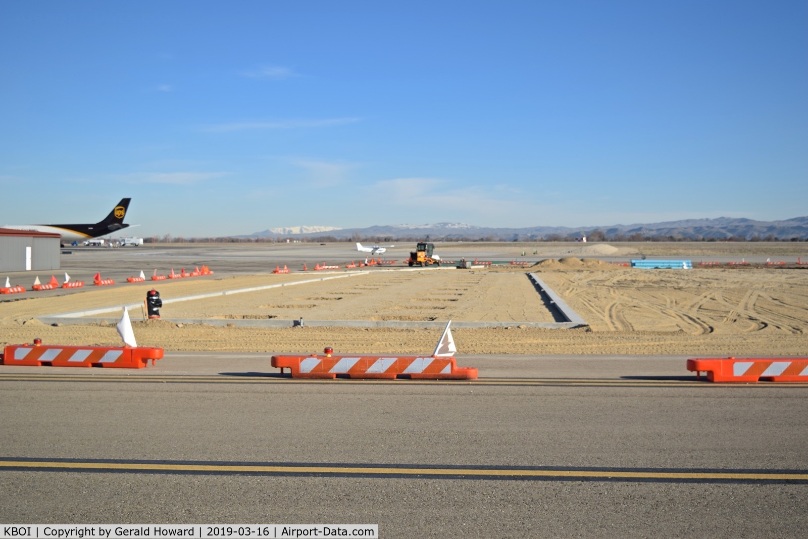 Boise Air Terminal/gowen Fld Airport (BOI) - Construction for moving two GA hangars.