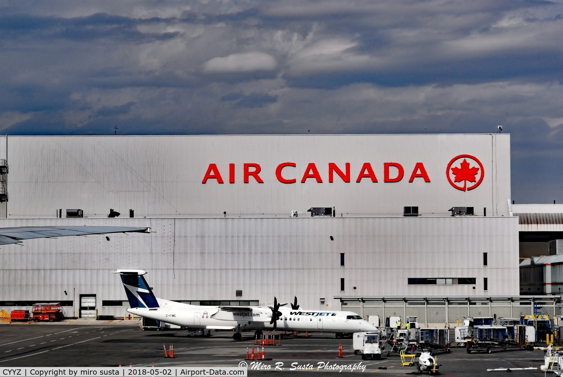 Toronto Pearson International Airport (Toronto/Lester B. Pearson International Airport, Pearson Airport), Toronto, Ontario Canada (CYYZ) - Toronto Pearson International Airport