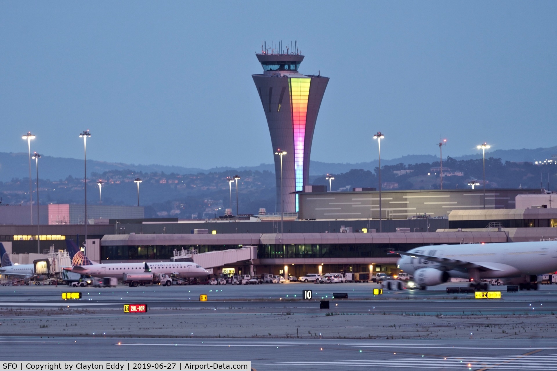 San Francisco International Airport (SFO) - SFO tower 2019.