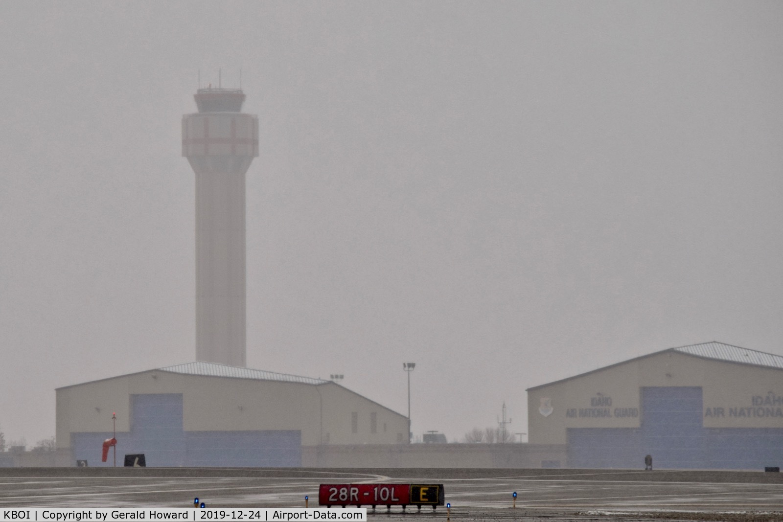 Boise Air Terminal/gowen Fld Airport (BOI) - Snow starting to close in.