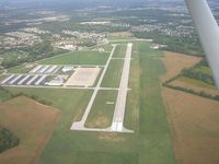 Indianapolis Metropolitan Airport (UMP) - Swinging around 33 on the way to land at 15 - by IndyPilot63