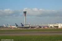 London Heathrow Airport, London, England United Kingdom (LHR) - London Heathrow - by Michel Teiten ( www.mablehome.com )