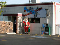 Minden-tahoe Airport (MEV) - Santa Claus outside the Cafe @ Minden, NV - by Steve Nation
