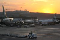 Lic. Benito Juárez International Airport - Sundown colors ... - by Michel Teiten ( www.mablehome.com )