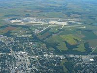 Wilmington Air Park Airport (ILN) - Looking east from 5500' - by Bob Simmermon