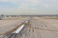 Los Angeles International Airport (LAX) - Nice look down 7L KLAX. - by Mark Kalfas
