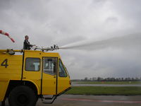 Rotterdam Airport - Fire engine Rotterdam Airport - by Henk Geerlings