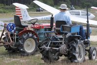 Bordeaux Leognan saucats Airport, Bordeaux France (LFCS) - tracteurs de planeurs - by Jean Goubet/FRENCHSKY