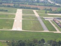 Lee's Summit Municipal Airport (LXT) - Final for 18 - by Bob Simmermon