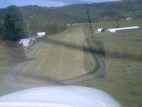 George Felt Airport (5S1) - On final rwy 28, info, monitor 122.8 Roseburg Muni, info on fld hanger says use 122.8, the published on charts and Flight Guide said 122.9. West end of 28 (10) is un-mowed and marshy..... RC Flying Club uses field regularly. - by Mel B. Echelberger