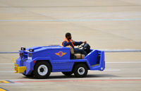 Hartsfield - Jackson Atlanta International Airport (ATL) - Tug-SWA - by Ronald Barker