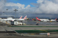 Los Angeles International Airport (LAX) - The daily layover of the Australian carriers at a remote stand - by Micha Lueck