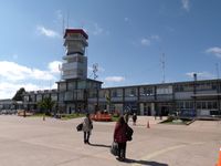 Juana Azurduy de Padilla International Airport - Walking to the building - by confauna