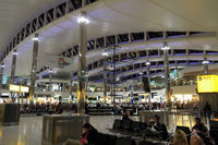 London Heathrow Airport - Terminal 2 - by Micha Lueck