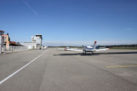 Avignon Caumont Airport - view from the airport's tarmac - by olivier Cortot