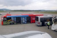 Zurich International Airport - Separate bus for business class passengers - by Micha Lueck