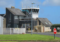 Morlaix Ploujean Airport - the control tower - by olivier Cortot