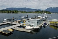 Vancouver Harbour Water Airport (Vancouver Coal Harbour Seaplane Base) - Sunday activity - by Manuel Vieira Ribeiro
