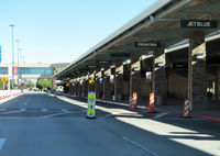 Reno/tahoe International Airport (RNO) - passengers drop zone - by olivier Cortot