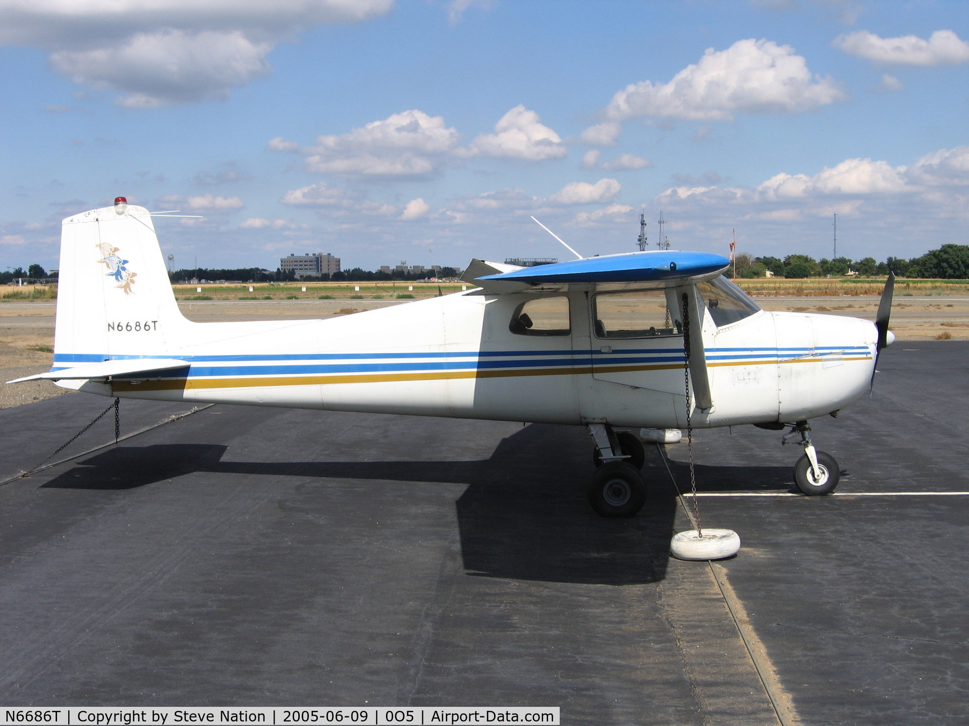 N6686T, 1960 Cessna 150A C/N 15059086, 1960 Cessna 150A at University Airport, Davis, CA